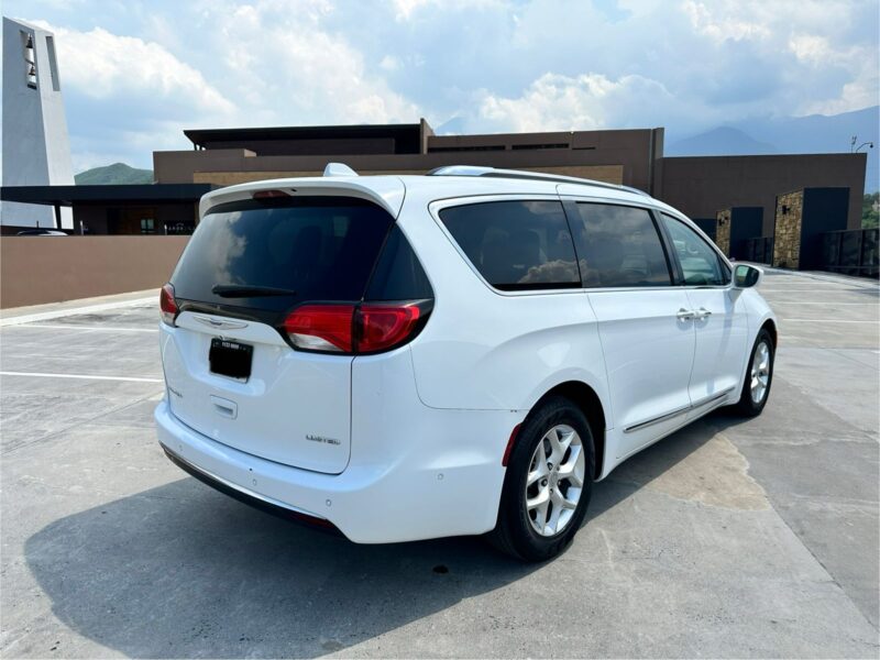 Chrysler Pacífica Limited 2020 - Image 7