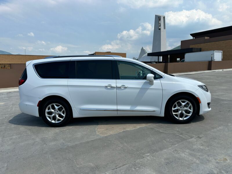 Chrysler Pacífica Limited 2020 - Image 8