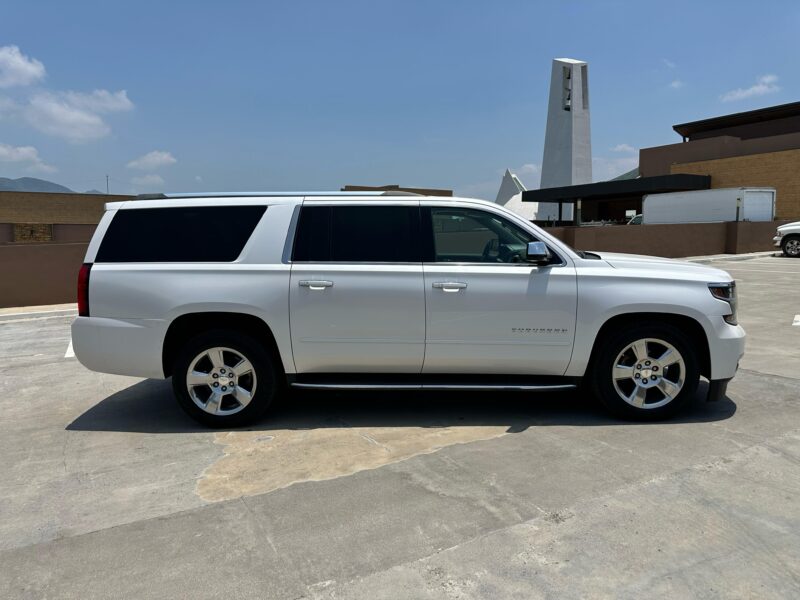Chevrolet Suburban Premier 4X4 2018 - Image 8