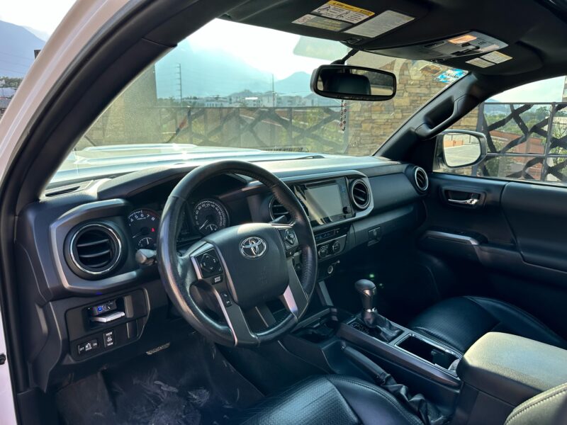 TOYOTA TACOMA TRD SPORT 4X4 2019 - Image 10