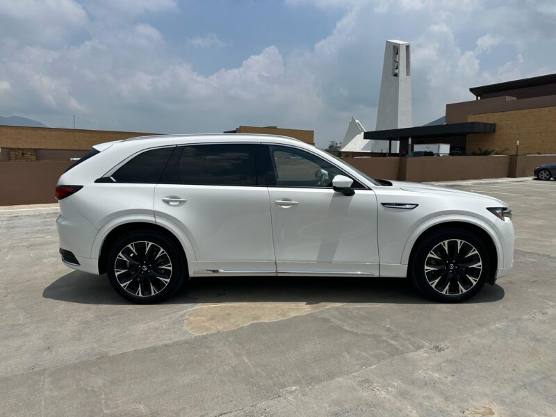 MAZDA CX-90 SIGNATURE 2024 - Image 8