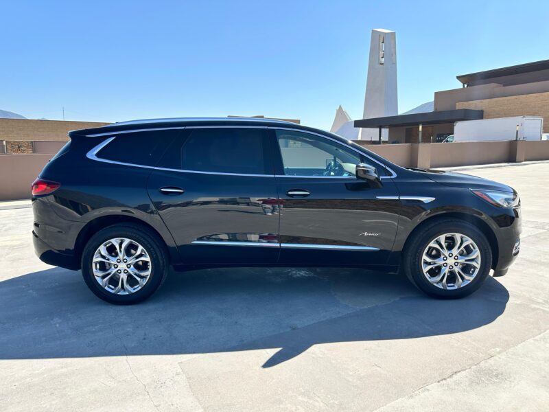 BUICK ENCLAVE AVENIR 2020 - Image 8