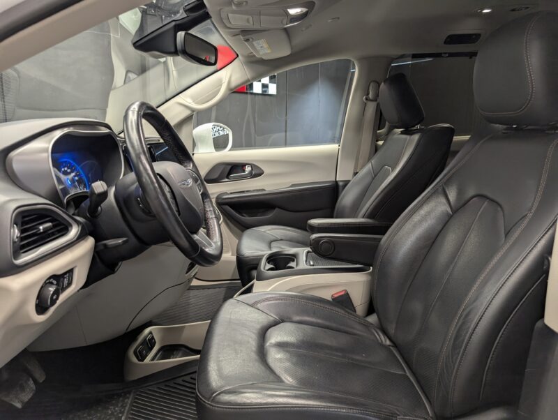 Chrysler Pacífica Limited 2020 - Image 13