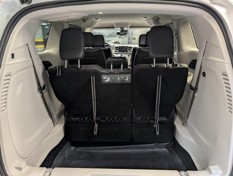 Chrysler Pacífica Limited 2020 - Image 12