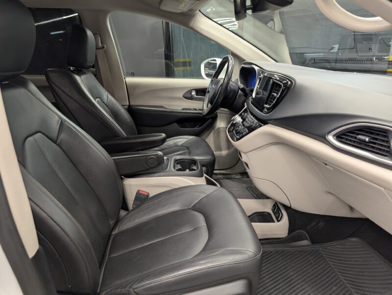 Chrysler Pacífica Limited 2020 - Image 17