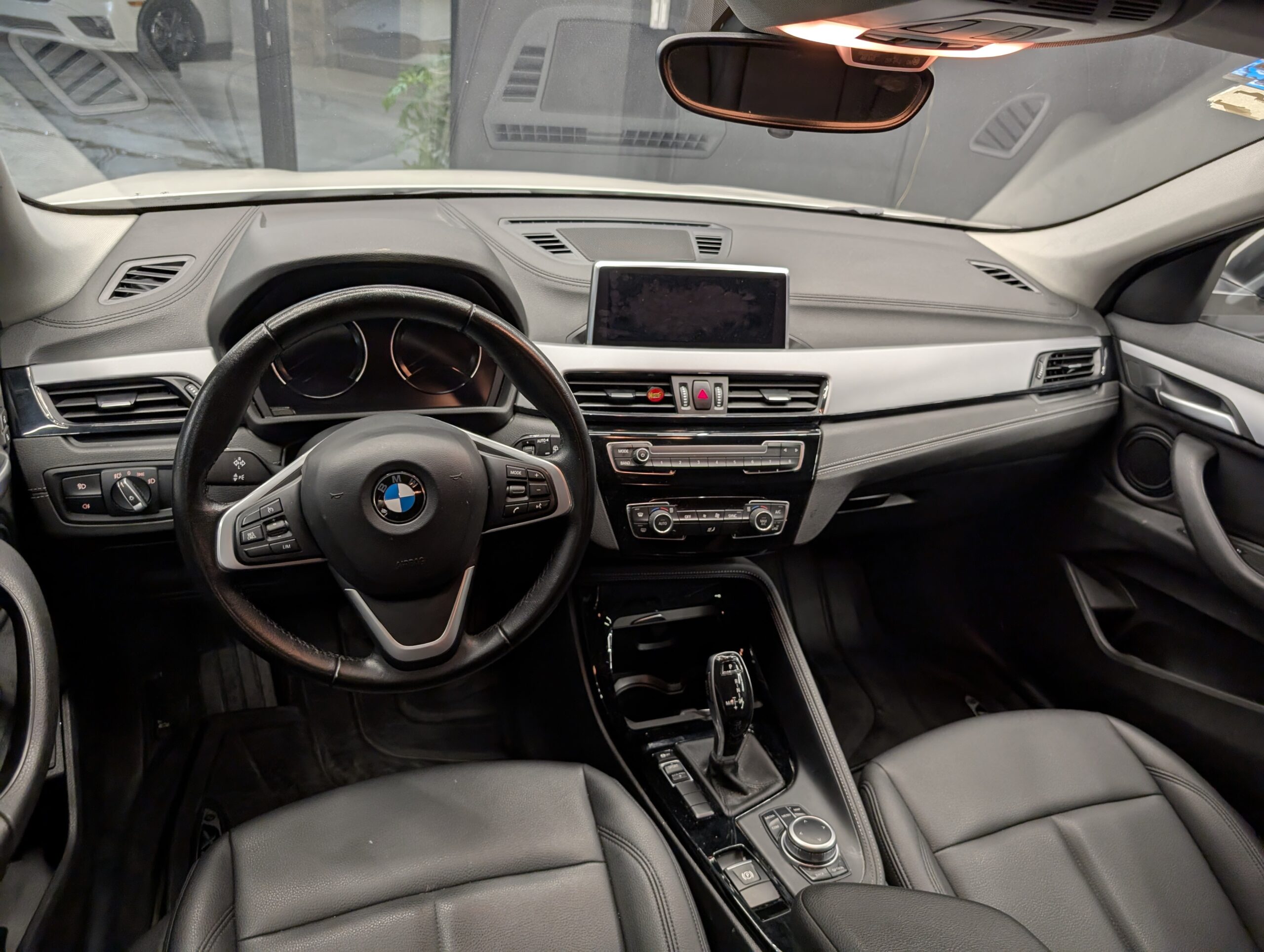 BMW X2 SDRIVE 18ia MPFI 2023 - Image 10
