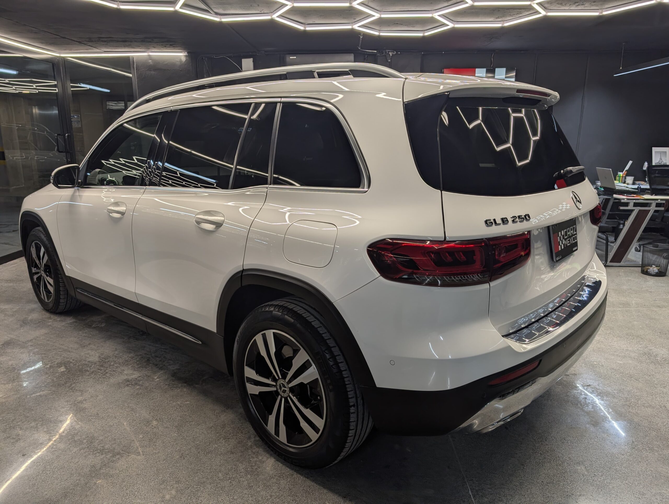 MERCEDES-BENZ GLB 250 2020 - Image 3