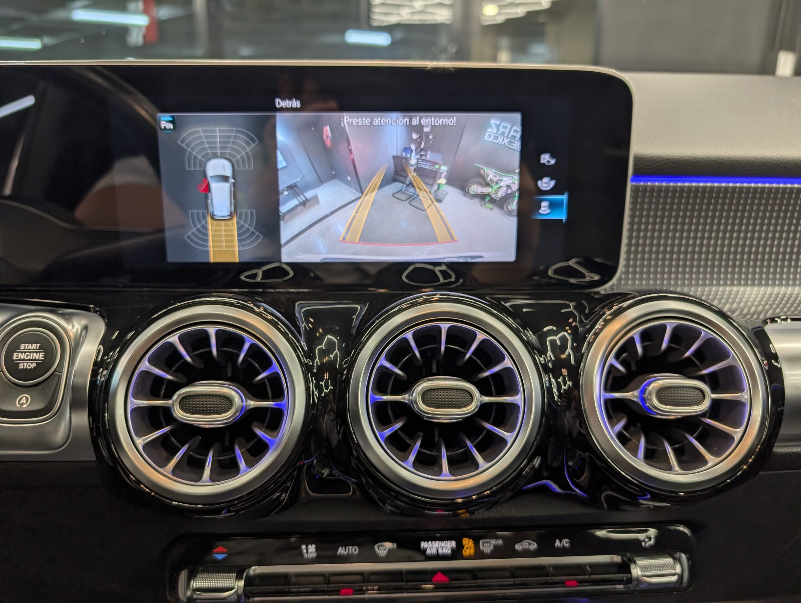 MERCEDES-BENZ GLB 250 2020 - Image 18