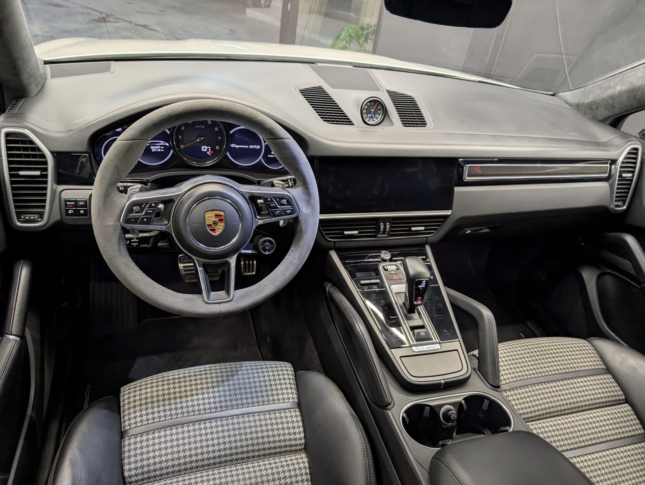 PORSCHE CAYENNE GTS COUPÉ 2021 - Image 10