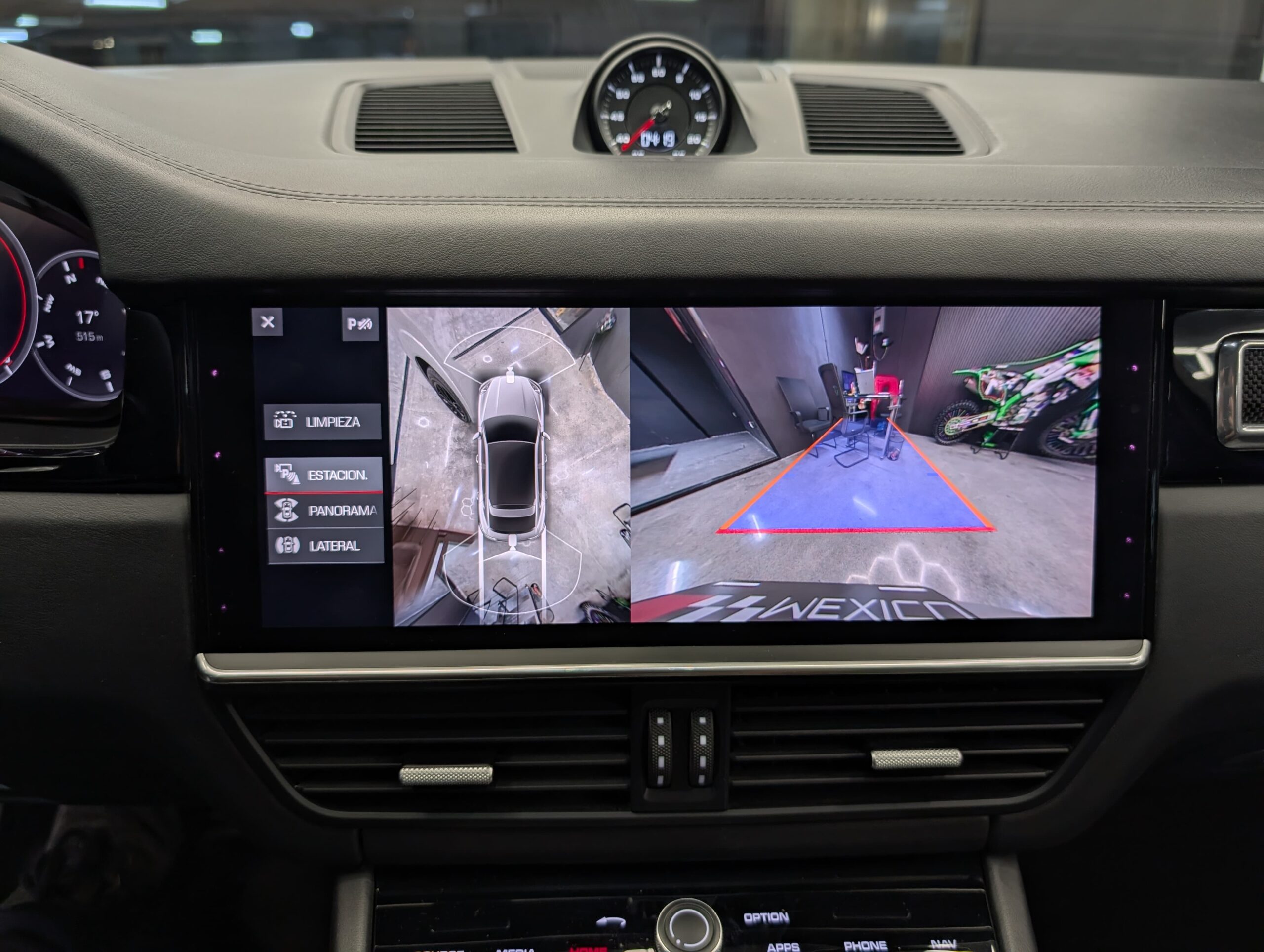 PORSCHE CAYENNE GTS COUPÉ 2021 - Image 18