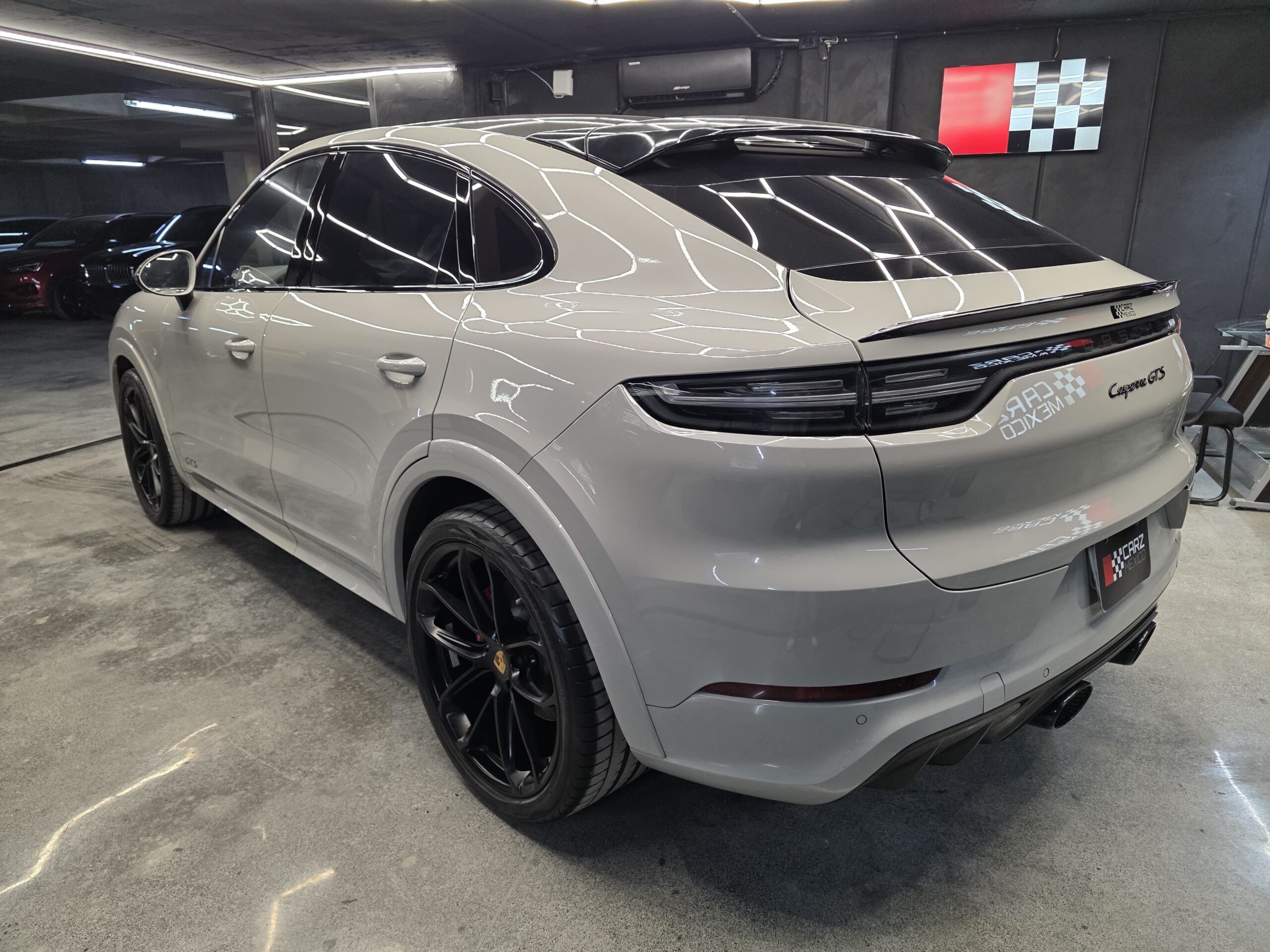PORSCHE CAYENNE GTS COUPÉ 2021 - Image 3