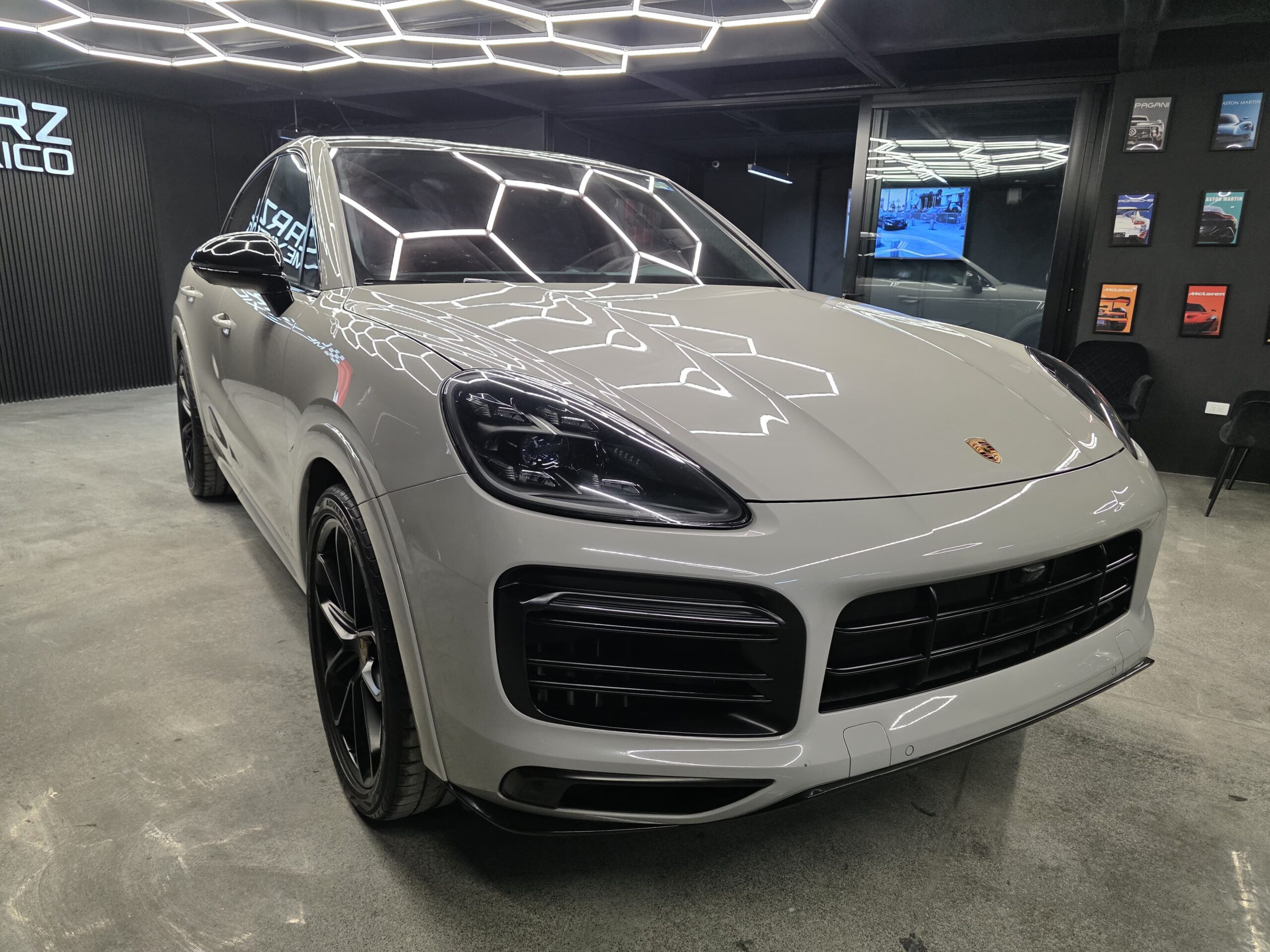 PORSCHE CAYENNE GTS COUPÉ 2021 - Image 7