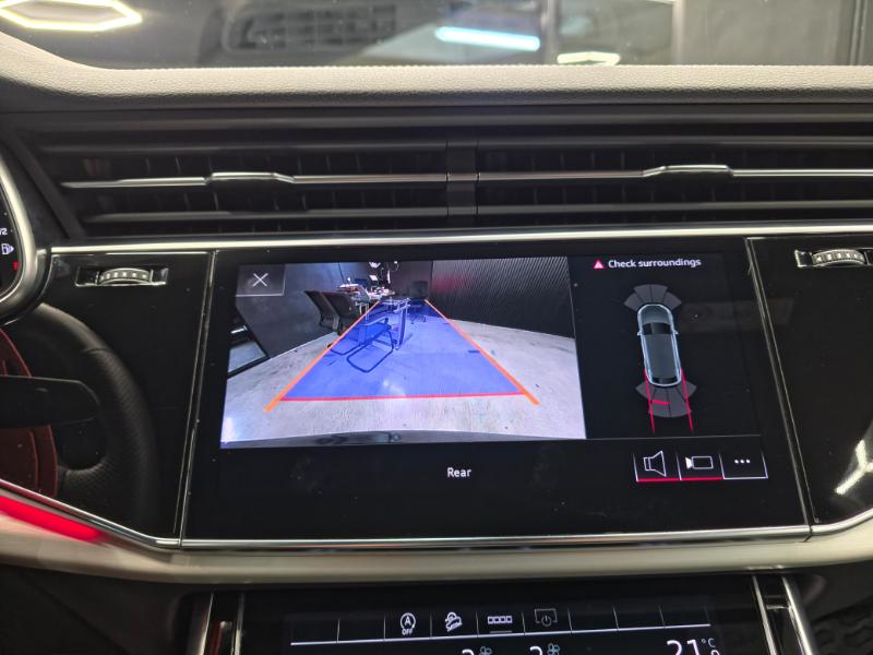 AUDI Q8 55 TFSI S LINE 2023 - Image 17