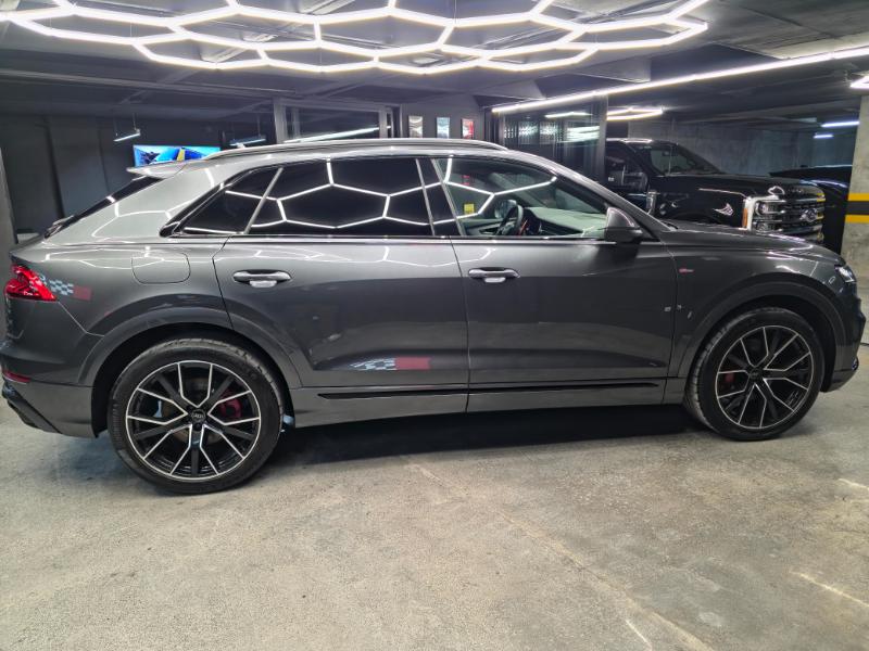 AUDI Q8 55 TFSI S LINE 2023 - Image 6