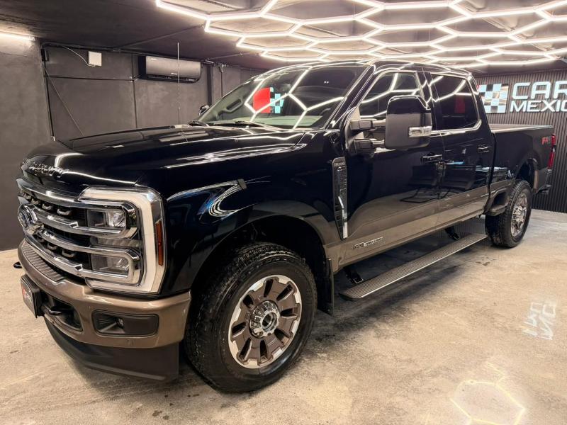 FORD F250 SUPER DUTY KING RANCH 2023