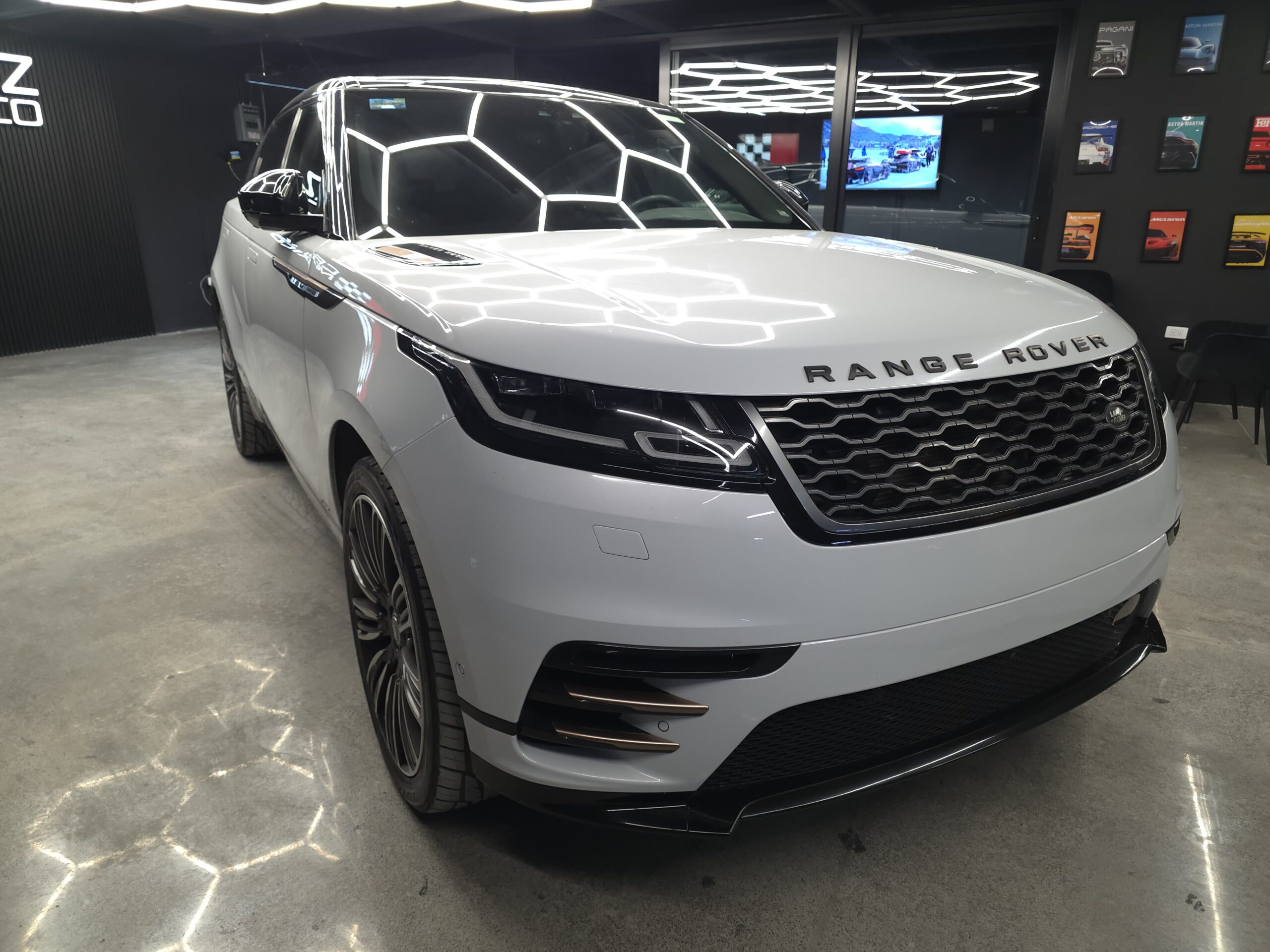RANGE ROVER VELAR P300 R-DYNAMIC 2019 - Image 7