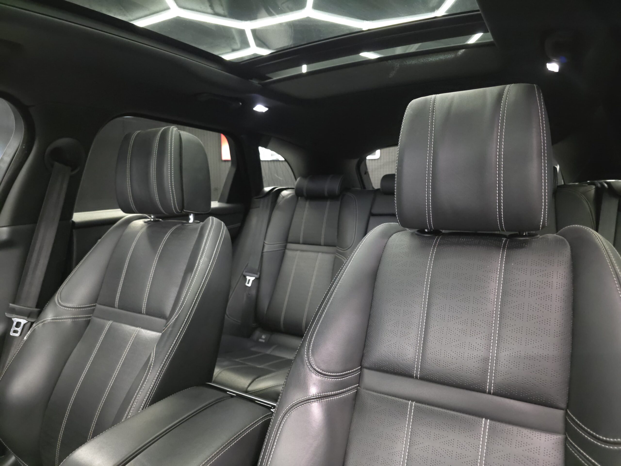 RANGE ROVER VELAR P300 R-DYNAMIC 2019 - Image 10