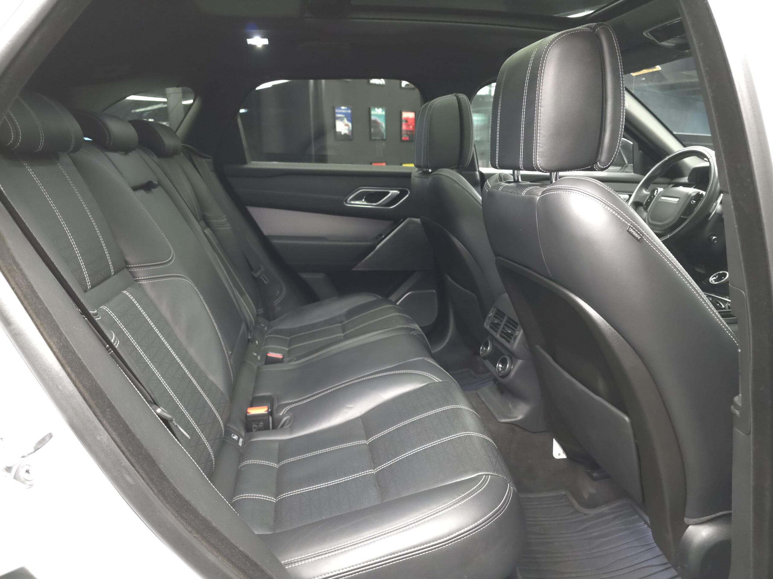 RANGE ROVER VELAR P300 R-DYNAMIC 2019 - Image 15