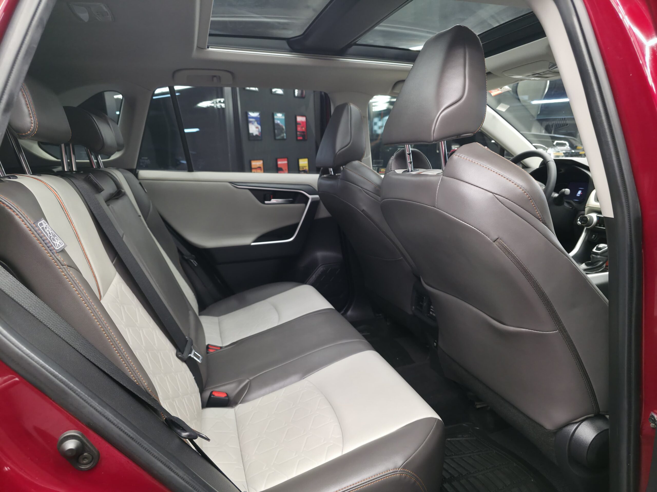 TOYOTA RAV4 ADVENTURE 2019 - Image 15