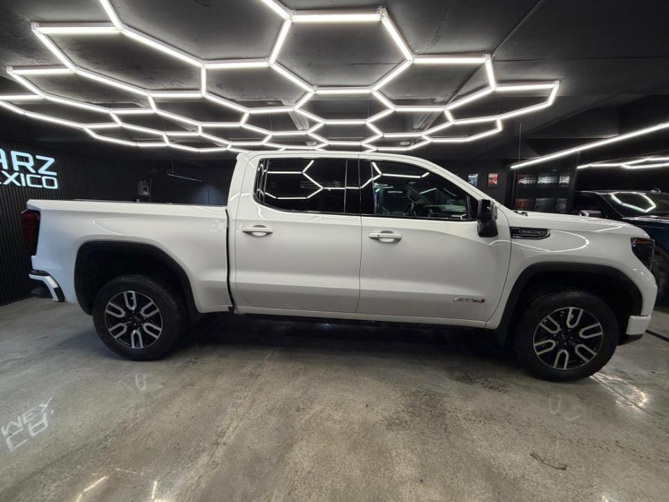 GMC SIERRA AT4 2023 - Image 6