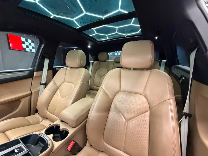 PORSCHE MACAN S 2022 - Image 10