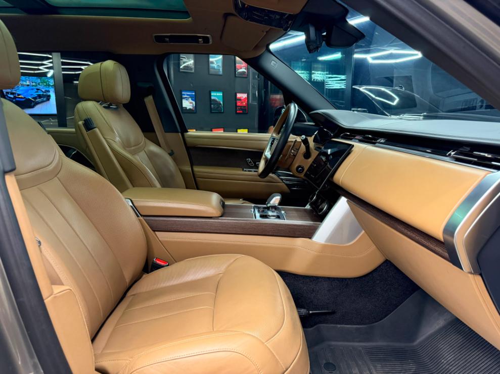 RANGE ROVER VOGUE AUTOBIOGRAPHY 4.4 P530 2023 - Image 13