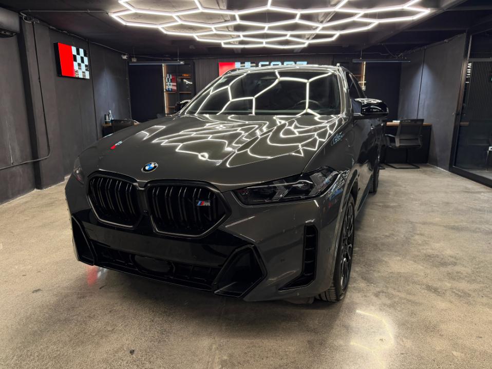BMW X6 M60i 2024