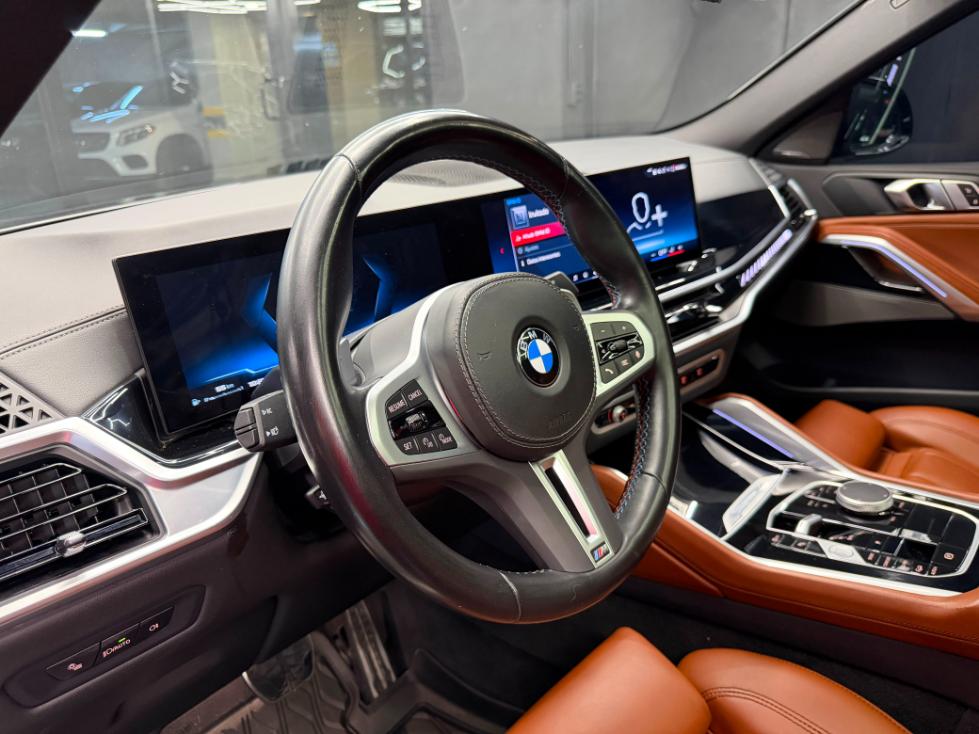 BMW X6 M60i 2024 - Image 9