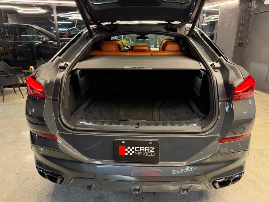 BMW X6 M60i 2024 - Image 18